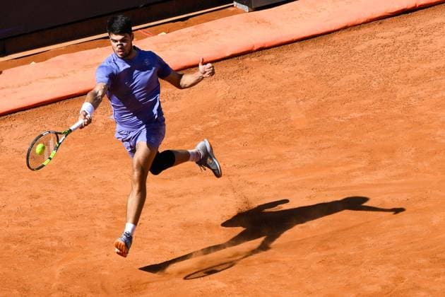 TENNIS - Internazionali di Tennis - Internazionali BNL d Italia Carlos Alcaraz (ESP) during the quarter-finals against Lorenzo Musetti (ITA) of the ATP, Tennis Herren Master 1000 Internazionali BNL d Italia tournament at Foro Italico on May 16, 2025 Fabrizio Corradetti LiveMedia Rome Italy  Copyright: xIPAxSport ABACAx