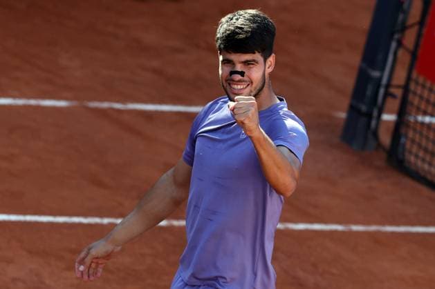 Rome, Italy May 16, 2025: Men s Semifinal, Men s Singles, Competition Carlos Alcaraz (ESP) wins and celebrates against Lorenzo Musetti (ITA) during the Internazionali BNL d Italia 2025 ATP, Tennis Herren Masters Men s 1000 circuit of Rome at the Foro Italico.  Copyright: xmarcoxiacobuccix xipa-agency.netx xmarcoxiacobuccix 0818898225st