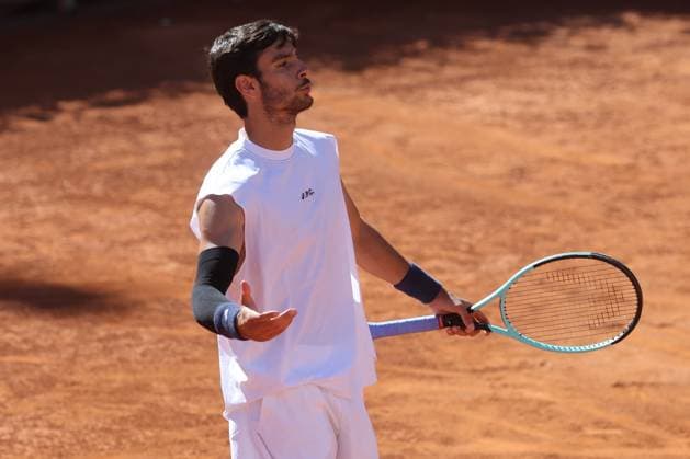 Rome, Italy May 16, 2025: Men s Semifinal, Men s Singles, Lorenzo Musetti (ITA) vs. Carlos Alcaraz (ESP) match during the Internazionali BNL d Italia 2025 ATP, Tennis Herren Masters Men s 1000 circuit in Rome at the Foro Italico.  Copyright: xmarcoxiacobuccix xipa-agency.netx xmarcoxiacobuccix 0818901190st