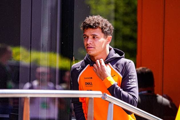 MOTORI - Formula 1 - AWS Gran Premio del Made in Italy e dell Emilia Romagna 2025 - Practice 1 and 2 Lando Norris (GBR) - McLaren Formula 1 Team - McLaren MCL39 - Mercedes during Formula 1 AWS Gran Premio del Made in Italy e dell Emilia Romagna 2025 - Autodromo Enzo e Dino Ferrari, Imola (BO) Italy from 15th to 18th May 2025, Imola Italy  Copyright: xIPAxSport ABACAx
