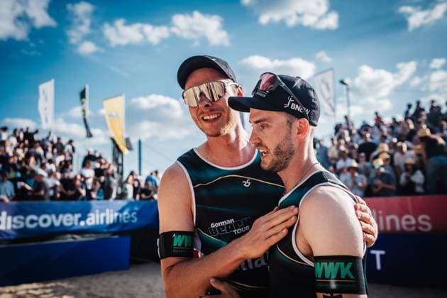 Beach volleyball men Allianz German Beach Tour 2025 Tourstop Düsseldorf 16 05 2025 f l Nils Ehlers and Clemens Wickler are looking forward to Düsseldorf Robert Lehr Ufer Nordrhein Westfalen Germany