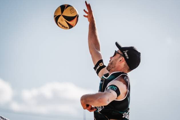 Beach volleyball men Allianz German Beach Tour 2025 Tourstop Düsseldorf 16 05 2025 Clemens Wickler on the attack Düsseldorf Robert Lehr Ufer Nordrhein Westfalen Germany