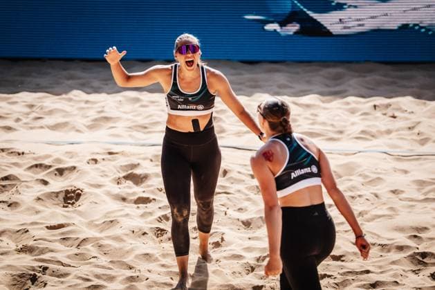 Beach volleyball women Allianz German Beach Tour 2025 Tourstop Düsseldorf 16 05 2025 Leonie Klinke cheers Düsseldorf Robert Lehr Ufer Nordrhein Westfalen Germany