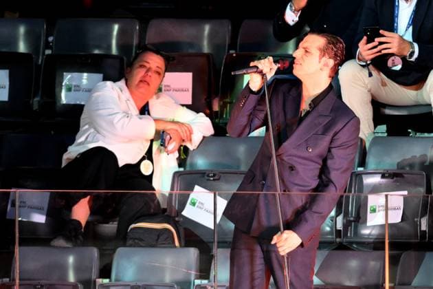 16th May 2025; Foro Italico, Rome, Italy: ATP, Tennis Herren 1000 Tennis Masters Rome, Day 10; Singer Achille Lauro entertains the crowd  ActionPlus12788693 AllShotLive