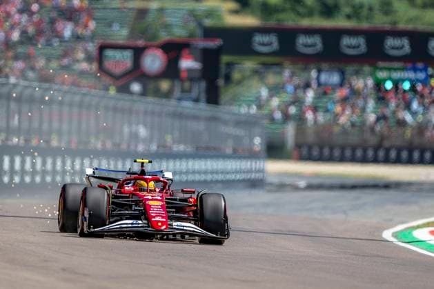 FORMULE 1 : Emilia Romagna Grand Prix 2025 - 16 05 2025 44 Lewis Hamilton (GBR) Scuderia Ferrari HP (ITA) SF25 Ferrari, during the Formula 1 Emilia Romagna Grand Prix 2025, at the Autodromo Enzo e Dino Ferrari in Imola from May 16 to 18, 2025 in Italy (ITA)  Copyright: xIANxBUNDEYx xMPSxAGENCYx x