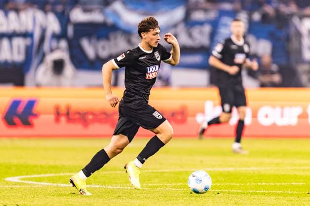 Soccer Men 2 Bundesliga 33 Matchday Season 2024 2025 Hamburger SV vs SSV Ulm 1846 Soccer 10 05 2025 10 05 2025 10 05 2025, Soccer, Season 2024 2025, 2 Bundesliga, 33 Matchday, Hamburger SV SSV Ulm, 30 Maurice Krattenmacher SSV Ulm 1846 Soccer Photo Lucca Fundel DFL regulations prohibit any use of photographs as image sequences and or quasi video Hamburg Volksparkstadion Hamburg Hamburg Germany