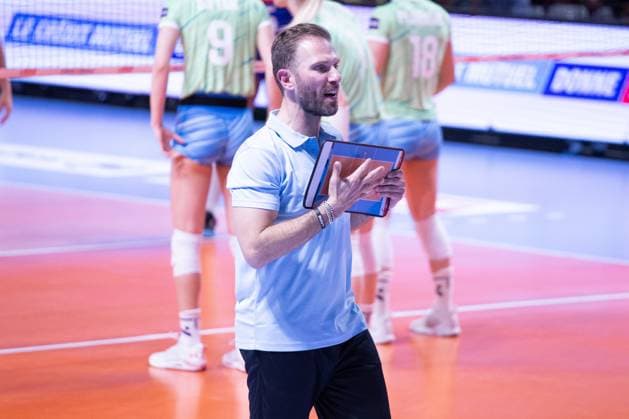 VOLLEYBALL : France VS Slovenie - Nations League - 16 05 2025 TOULOUSE, FRANCE - MAY 16 - VOLLEYBALL : Alessandro OREFICE, coach of the Slovenia national team, Nationalteam during the first preparatory match of the Women s Volleyball Nations League : France VS Slovenia at the Palais des Sports on May 16, 2025 in Toulouse, France  Copyright: xSylvainxDIONISIOx