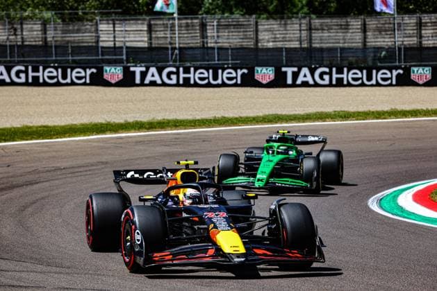 Max Verstappen (NED) - Oracle Red Bull Racing - Red Bull RB21 - Honda RBPT during Formula 1 AWS Gran Premio del Made in Italy e dell Emilia Romagna 2025 - Autodromo Enzo e Dino Ferrari, Imola (BO) Italy from 15th to 18th May 2025, Formula 1 AWS Gran Premio del Made in Italy e dell Emilia Romagna 2025