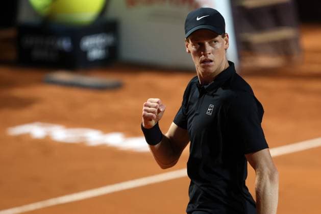Rome, Italy, italy: Rome, Italy 16 May 2025: Men s semifinal, men s singles, Jannik Sinner (ITA) against Tommy Paul (USA) during the Internazionali BNL d Italia 2025 ATP, Tennis Herren Masters Men s 1000 circuit of Rome at the Foro Italico. Tennis: ATP Masters 1000 Men. Semifinal, Men S Singles At The Foro Italico In Rome, Jannik Sinner (ITA) Vs. Tommy Paul (USA)  - ZUMAp169 20250516_zea_p169_1529 Copyright: xmarcoxiacobuccix