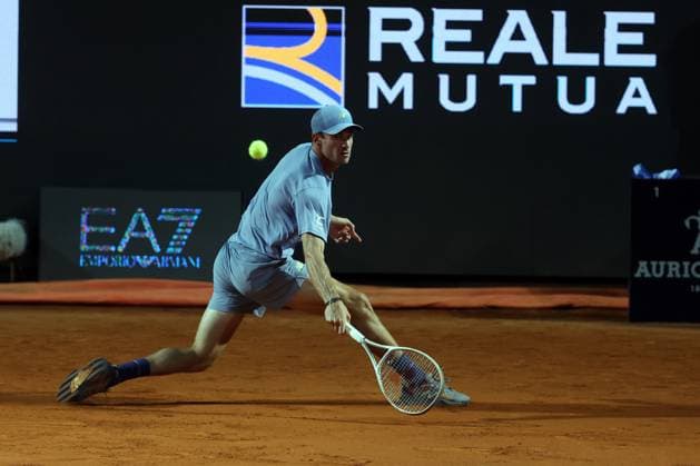 Rome, Italy, italy: Rome, Italy 16 May 2025: Men s semifinal, men s singles, Jannik Sinner (ITA) against Tommy Paul (USA) during the Internazionali BNL d Italia 2025 ATP, Tennis Herren Masters Men s 1000 circuit of Rome at the Foro Italico. Tennis: ATP Masters 1000 Men. Semifinal, Men S Singles At The Foro Italico In Rome, Jannik Sinner (ITA) Vs. Tommy Paul (USA)  - ZUMAp169 20250516_zea_p169_1578 Copyright: xmarcoxiacobuccix