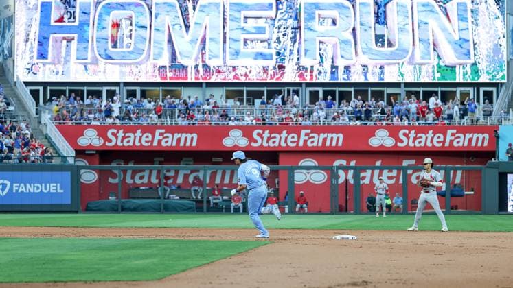 MLB, Baseball Herren, USA 2025: Cardinals Vs Royals MAY 16 May 16, 2025: Kansas City Royals first baseman Vinnie Pasquantino (9) runs the bases on his solo home run during the fourth inning against the St. Louis Cardinals at Kauffman Stadium in Kansas City, MO. David Smith CSM (Credit Image: Â David Smith Cal Media) Kansas City Mo United States of America EDITORIAL USE ONLY Copyright: xx ZUMA-20250516_zma_c04_016.jpg DavidxSmithx csmphotothree383664