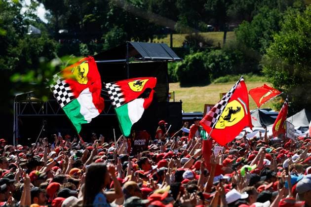 F1 - EMILIA ROMAGNA GRAND PRIX 2025 Tifosi illustration during the Formula 1 AWS Gran Premio del Made in Italy e Dell™Emilia-Romagna 2025, Emilia Romagna Grand Prix 2025, 7th round of the 2025 FIA Formula One World Championship, WM, Weltmeisterschaft from May 16 to 18, 2025 on the Autodromo Internazionale Enzo e Dino Ferrari, in Imola, Italy - ImolaItaly  Copyright: xJavierxJimenezx