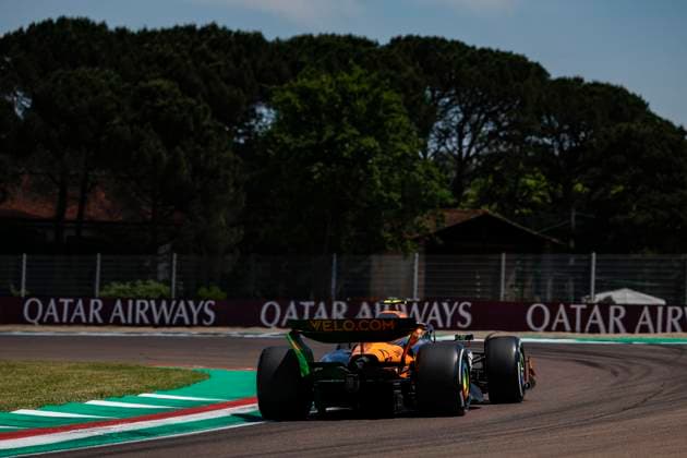 F1 - EMILIA ROMAGNA GRAND PRIX 2025 04 NORRIS Lando (gbr), McLaren F1 Team MCL39, action during the Formula 1 AWS Gran Premio del Made in Italy e Dell™Emilia-Romagna 2025, Emilia Romagna Grand Prix 2025, 7th round of the 2025 FIA Formula One World Championship, WM, Weltmeisterschaft from May 16 to 18, 2025 on the Autodromo Internazionale Enzo e Dino Ferrari, in Imola, Italy - ImolaItaly  Copyright: xJavierxJimenezx