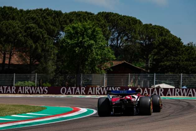 F1 - EMILIA ROMAGNA GRAND PRIX 2025 44 HAMILTON Lewis (gbr), Scuderia Ferrari SF-25, action during the Formula 1 AWS Gran Premio del Made in Italy e Dell™Emilia-Romagna 2025, Emilia Romagna Grand Prix 2025, 7th round of the 2025 FIA Formula One World Championship, WM, Weltmeisterschaft from May 16 to 18, 2025 on the Autodromo Internazionale Enzo e Dino Ferrari, in Imola, Italy - ImolaItaly  Copyright: xJavierxJimenezx
