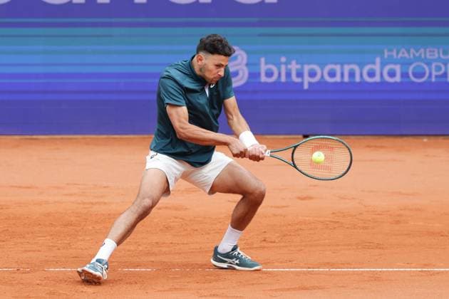 GER, Hamburg, xFSx, ATP500 Mens Tennis Tournament Bitpanda Hamburg Open 2025, 17 05 2025 Marko Topo GER Emilio Nava USA Emilio Nava USA plays a backhand Copyright: HMBxMedia FernandoxSoares