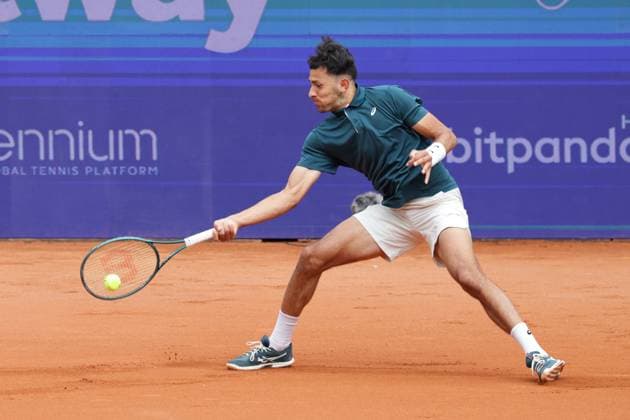 GER, Hamburg, xFSx, ATP500 Mens Tennis Tournament Bitpanda Hamburg Open 2025, 17 05 2025 Marko Topo GER Emilio Nava USA Emilio Nava USA play a forehand Copyright: HMBxMedia FernandoxSoares
