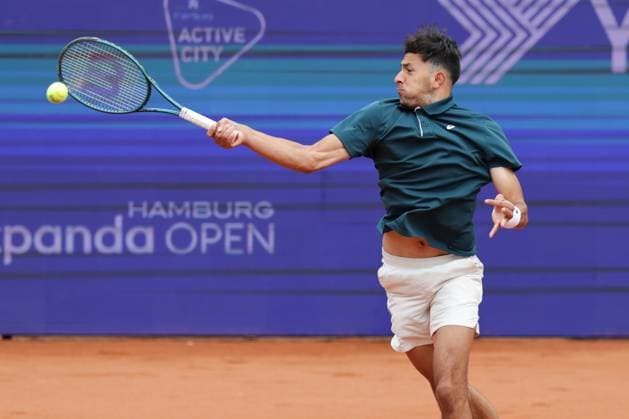 GER, Hamburg, xFSx, ATP500 Mens Tennis Tournament Bitpanda Hamburg Open 2025, 17 05 2025 Marko Topo GER Emilio Nava USA Emilio Nava USA play a forehand Copyright: HMBxMedia FernandoxSoares