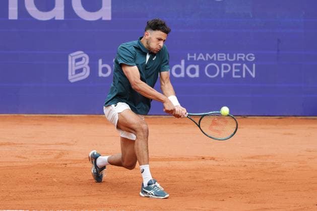 GER, Hamburg, xFSx, ATP500 Mens Tennis Tournament Bitpanda Hamburg Open 2025, 17 05 2025 Marko Topo GER Emilio Nava USA Emilio Nava USA plays a backhand Copyright: HMBxMedia FernandoxSoares