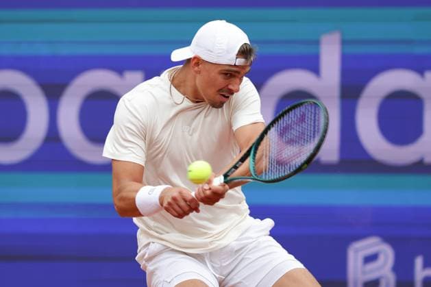 GER, Hamburg, xFSx, ATP500 Mens Tennis Tournament Bitpanda Hamburg Open 2025, 17 05 2025 Marko Topo GER Emilio Nava USA Marko Topo GER plays a backhand Copyright: HMBxMedia FernandoxSoares