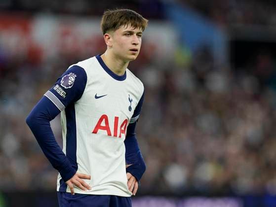 Birmingham, England, 16th May 2025. Mikey Moore of Tottenham during the Aston Villa vs Tottenham Hotspur Premier League match at Villa Park, Birmingham. Picture credit should read: Andrew Yates Sportimage EDITORIAL USE ONLY. No use with unauthorised audio, video, data, fixture lists, club league logos or live services. Online in-match use limited to 120 images, no video emulation. No use in betting, games or single club league player publications. SPI_040_AY_VILLA_SPURS SPI-3937-0040