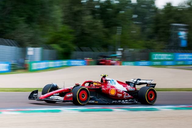 Formula 1 AWS Gran Premio del Made in Italy e dell Emilia-Romagna Alexis Perrin OVERTAKE MAXPPP - Imola 17 05 2025 44 HAMILTON Lewis (gbr), Scuderia Ferrari, action during the Formula 1 AWS Gran Premio del Made in Italy e dell Emilia-Romagna Grand Prix 2025, the 7th round of the 2025 FIA Formula 1 World Championship, WM, Weltmeisterschaft on the Autodromo Internazionale Enzo e Dino Ferrari from May 15 to 18, 2025, in Imola, Italy Imola Italy  Copyright: xOVERTAKE MAXPPPxAlexisxPerrinx OVT202505172401 OVT202505172401