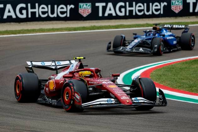 F1 - EMILIA ROMAGNA GRAND PRIX 2025 44 HAMILTON Lewis (gbr), Scuderia Ferrari SF-25, action during the Formula 1 AWS Gran Premio del Made in Italy e Dell™Emilia-Romagna 2025, Emilia Romagna Grand Prix 2025, 7th round of the 2025 FIA Formula One World Championship, WM, Weltmeisterschaft from May 16 to 18, 2025 on the Autodromo Internazionale Enzo e Dino Ferrari, in Imola, Italy - ImolaItaly  Copyright: xJavierxJimenezx