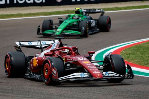 F1 - EMILIA ROMAGNA GRAND PRIX 2025 16 LECLERC Charles (mco), Scuderia Ferrari SF-25, action during the Formula 1 AWS Gran Premio del Made in Italy e Dell™Emilia-Romagna 2025, Emilia Romagna Grand Prix 2025, 7th round of the 2025 FIA Formula One World Championship, WM, Weltmeisterschaft from May 16 to 18, 2025 on the Autodromo Internazionale Enzo e Dino Ferrari, in Imola, Italy - ImolaItaly  Copyright: xJavierxJimenezx