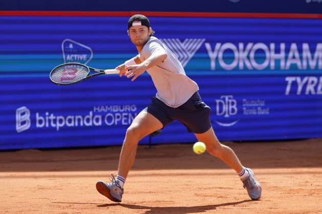 GER, Hamburg, xFSx, ATP500 Mens Tennis Tournament Bitpanda Hamburg Open 2025, 17 05 2025 Aleksandar Kovacevic USA plays a forehand Copyright: HMBxMedia FernandoxSoares