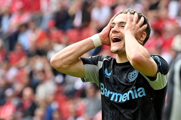17 05 2025, xjrdrx, Soccer 1 Bundesliga, FSV Mainz 05 Bayer 04 Leverkusen v l Florian Wirtz Bayer Leverkusen DFL DFB REGULATIONS PROHIBIT ANY USE OF PHOTOGRAPHS as IMAGE SEQUENCES and or QUASI VIDEO Mainz