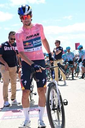 17-05-2025 Giro D italia; Tappa 08 Giulianova - Castelraimondo; 2025, Red Bull - Bora Hansgrohe; Roglic, Primoz; Giulianova; 