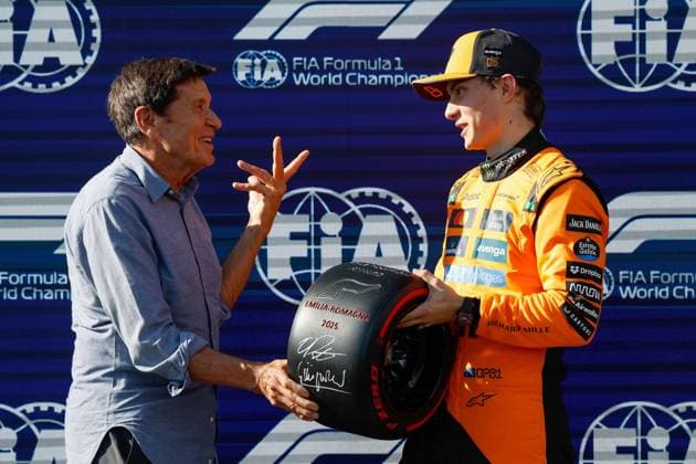 F1 - EMILIA ROMAGNA GRAND PRIX 2025 PIASTRI Oscar (aus), McLaren F1 Team MCL39, portrait, Pirelli Pole Position award during the Formula 1 AWS Gran Premio del Made in Italy e Dell™Emilia-Romagna 2025, Emilia Romagna Grand Prix 2025, 7th round of the 2025 FIA Formula One World Championship, WM, Weltmeisterschaft from May 16 to 18, 2025 on the Autodromo Internazionale Enzo e Dino Ferrari, in Imola, Italy - ImolaItaly Copyright: xJavierxJimenezx