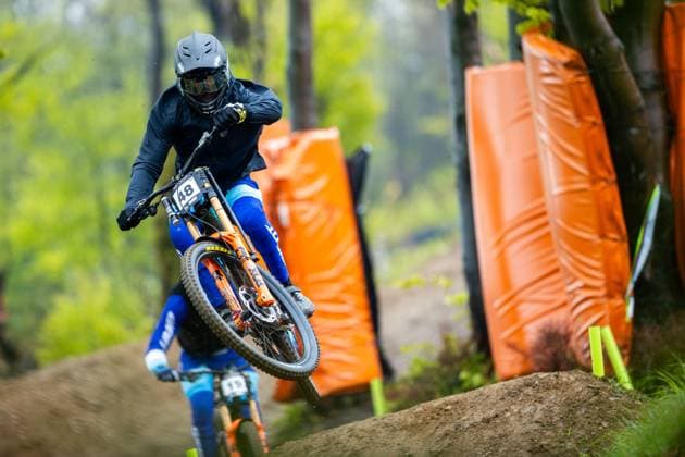 Whoop UCI MTB World Series DHI Worldcup Bielsko BiaÅa JEWETT Dane GIANT FACTORY OFF ROAD TEAM DHat Whoop UCI MTB World Series DHI Worldcup Bielsko BiaÅa, 17 05 2025,in Szczyrk,POL Photo Sebastian Sternemann