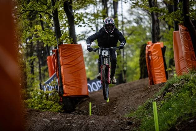 Whoop UCI MTB World Series DHI Worldcup Bielsko BiaÅa ALRAN Till COMMENCAL MUC OFF BY RIDING ADDICTIONat Whoop UCI MTB World Series DHI Worldcup Bielsko BiaÅa, 17 05 2025,in Szczyrk,POL Photo Sebastian Sternemann