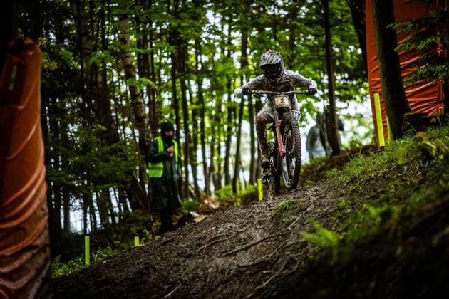 Whoop UCI MTB World Series DHI Worldcup Bielsko BiaÅa BAUMANN Lisa COMMENCAL SCHWALBE BY LES ORRESat Whoop UCI MTB World Series DHI Worldcup Bielsko BiaÅa, 17 05 2025,in Szczyrk,POL Photo Sebastian Sternemann