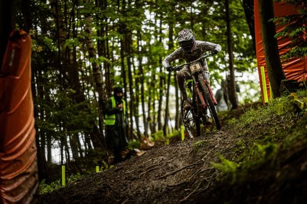 Whoop UCI MTB World Series DHI Worldcup Bielsko BiaÅa BAUMANN Lisa COMMENCAL SCHWALBE BY LES ORRESat Whoop UCI MTB World Series DHI Worldcup Bielsko BiaÅa, 17 05 2025,in Szczyrk,POL Photo Sebastian Sternemann