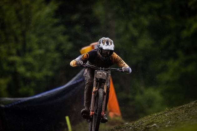 Whoop UCI MTB World Series DHI Worldcup Bielsko BiaÅa HATTON Charlie CONTINENTAL ATHERTONat Whoop UCI MTB World Series DHI Worldcup Bielsko BiaÅa, 17 05 2025,in Szczyrk,POL Photo Sebastian Sternemann