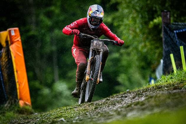 Whoop UCI MTB World Series DHI Worldcup Bielsko BiaÅa ILES Finn SPECIALIZED GRAVITYat Whoop UCI MTB World Series DHI Worldcup Bielsko BiaÅa, 17 05 2025,in Szczyrk,POL Photo Sebastian Sternemann