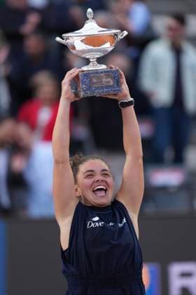 Jasmine Paolini of Italy lifts the trophy as she celebrates after winning the final of the Internazionali BNL d Italia 2025 tennis tournament against Coco Gauff of United States of America at Foro Italico in Rome, Italy on May 17, 2025. Jasmine Paolini won 6-4, 6-2. AntoniettaxBaldassarre