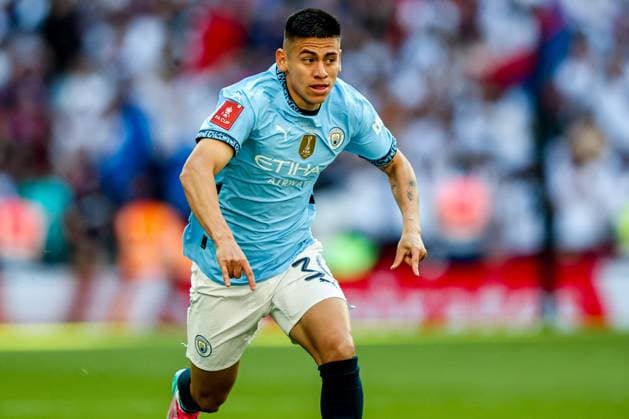 Emirates FA Cup Final Crystal Palace v Manchester City Claudio Echeverri of Manchester City in action during the Emirates FA Cup Final match Crystal Palace vs Manchester City at Wembley Stadium, London, United Kingdom, 17th May 2025 (Photo by Alfie Cosgrove News Images) London Wembley Stadium Greater London United Kingdom Copyright: xAlfiexCosgrove NewsxImagesx