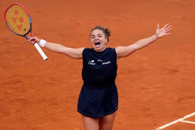 Jasmine Paolini of Italy celebrates after winning the final of the Internazionali BNL d Italia 2025 tennis tournament against Coco Gauff of United States of America at Foro Italico in Rome, Italy on May 17, 2025. Jasmine Paolini won 6-4, 6-2. AntoniettaxBaldassarre