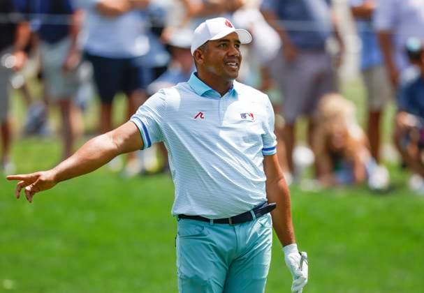 Jhonattan Vegas of Venezuela watches his second shot on the 3rd hole during the third round of the 2025 PGA, Golf Herren Championship at the Quail Hollow Golf Club in Charlotte, North Carolina on Saturday, May 17, 2025.  CHA20250517623 TANNENxMAURY