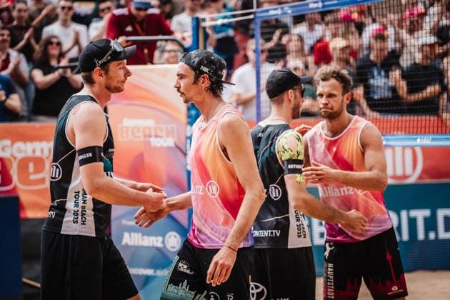 Beach volleyball men Allianz German Beach Tour 2025 Tourstop Düsseldorf 17 05 2025 from l Nils Ehlers, Jannik Kühlborn, Clemens Wickler, Eric Stadie Seeber Düsseldorf Robert Lehr Ufer Nordrhein Westfalen Germany