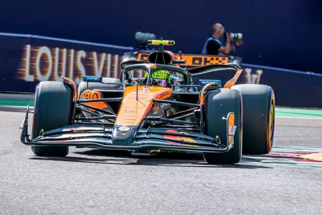 FORMULE 1 : Emilia Romagna - Grand Prix - 17 05 2025 4 Lando Norris (GBR) McLaren F1 Team (GBR) MCL39 Mercedes, during the Formula 1 Emilia Romagna Grand Prix 2025, at the Autodromo Enzo e Dino Ferrari in Imola from May 16 to 18, 2025 in Italy (ITA)  Copyright: xIANxBUNDEYx xMPSxAGENCYx x