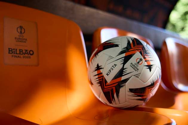 Previews - UEFA Europa League Final 2025 A detail view of the official match ball ahead of the UEFA Europa League 2024 25 Final match between Tottenham Hotspur and Manchester United, ManU at San Mames on May 17, 2025, in Bilbao, Spain. Bilbao San Mames Navarra Spain RL_TOTvMUTD_ELF_000032 Copyright: xRicardoxLarreinax