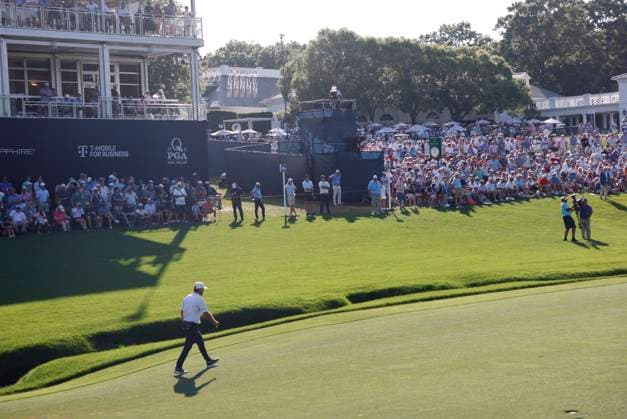 Bryson DeCambeau walks up to the 18th green during the third round of the 2025 PGA, Golf Herren Championship at the Quail Hollow Golf Club in Charlotte, North Carolina on Saturday, May 17, 2025.  CHA20250517664 TANNENxMAURY