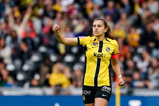 17 05 2025, Bern, Stadion Wankdorf, Women s Super League Final 2 BSC YB Frauen GC Frauenfussball, 11 Stephanie Waeber BSC YB Frauen celebrates a goal during the penalty shootout Bern Stadion Wankdorf Bern Switzerland Copyright: xJustPictures.ch DanielaxPorcellix jp-en-DaPo-20250517-DP108918