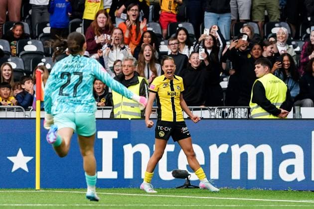 17 05 2025, Bern, Stadion Wankdorf, Women s Super League Final 2 BSC YB Frauen GC Frauenfussball, 10 Iman Beney BSC YB Frauen celebrates the final goal and winning the championship after the penalty shootout Bern Stadion Wankdorf Bern Switzerland Copyright: xJustPictures.ch DanielaxPorcellix jp-en-DaPo-20250517-DP108989