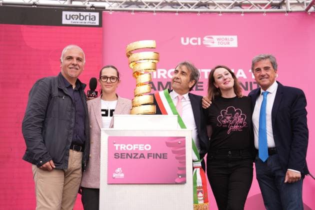 Vittorio Fiorucci Major of Gubbio at the stage 9 of the Giro d™Italia from Gubbio to Siena, Italy - Sunday, May 18, 2025. - cycling.  Copyright: xMassimoxPaolone Lapressex