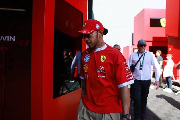 Lewis Hamilton Scuderia Ferrari HP, 44 , Race Day ,ITA, Formula 1 World Championship, Grand Prix Emilia Romagna Imola, Autodromo Enzo e Dino Ferrari, 18 05 2025 Race Day, ITA, Formula 1 World Championship, Grand Prix Emilia Romagna Imola, Autodromo Enzo e Dino Ferrari, 18 05 2025 Imola Copyright: xEibner-Pressefoto AnnikaxGrafx EP_AGF