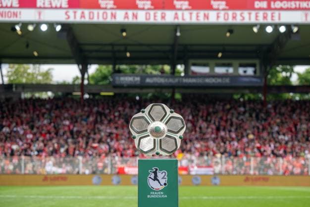 Soccer, Women, Season 2024 2025, 2 Womens Bundesliga 26 Matchday , 1 FC Union Berlin FSV Gütersloh, the championship trophy, 18 05 2025, Copyright: xMatthiasxKochx